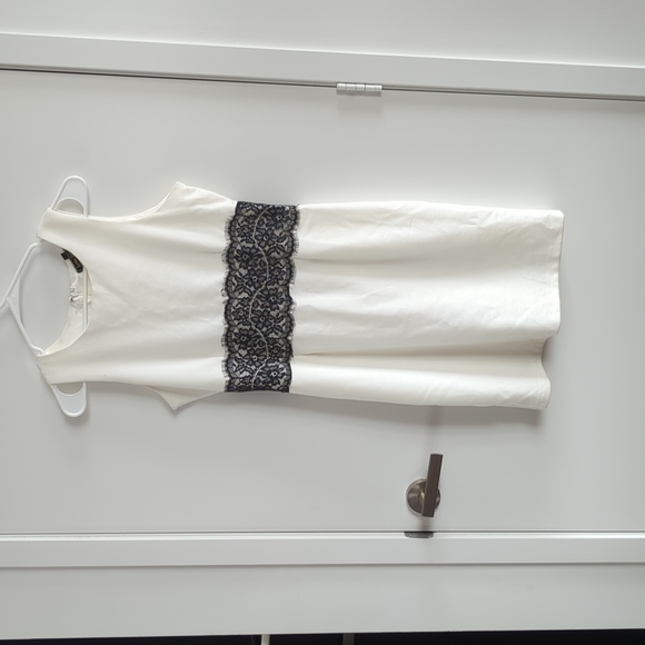 White and lace semi-formal dress medium - Picture 1 of 5